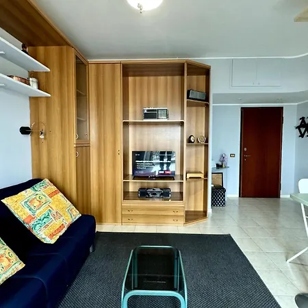 Casa Dario - Moderno Monolocale アパート ミラノ